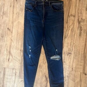 Abercrombie & Fitch Dark Blue Cropped Jeans